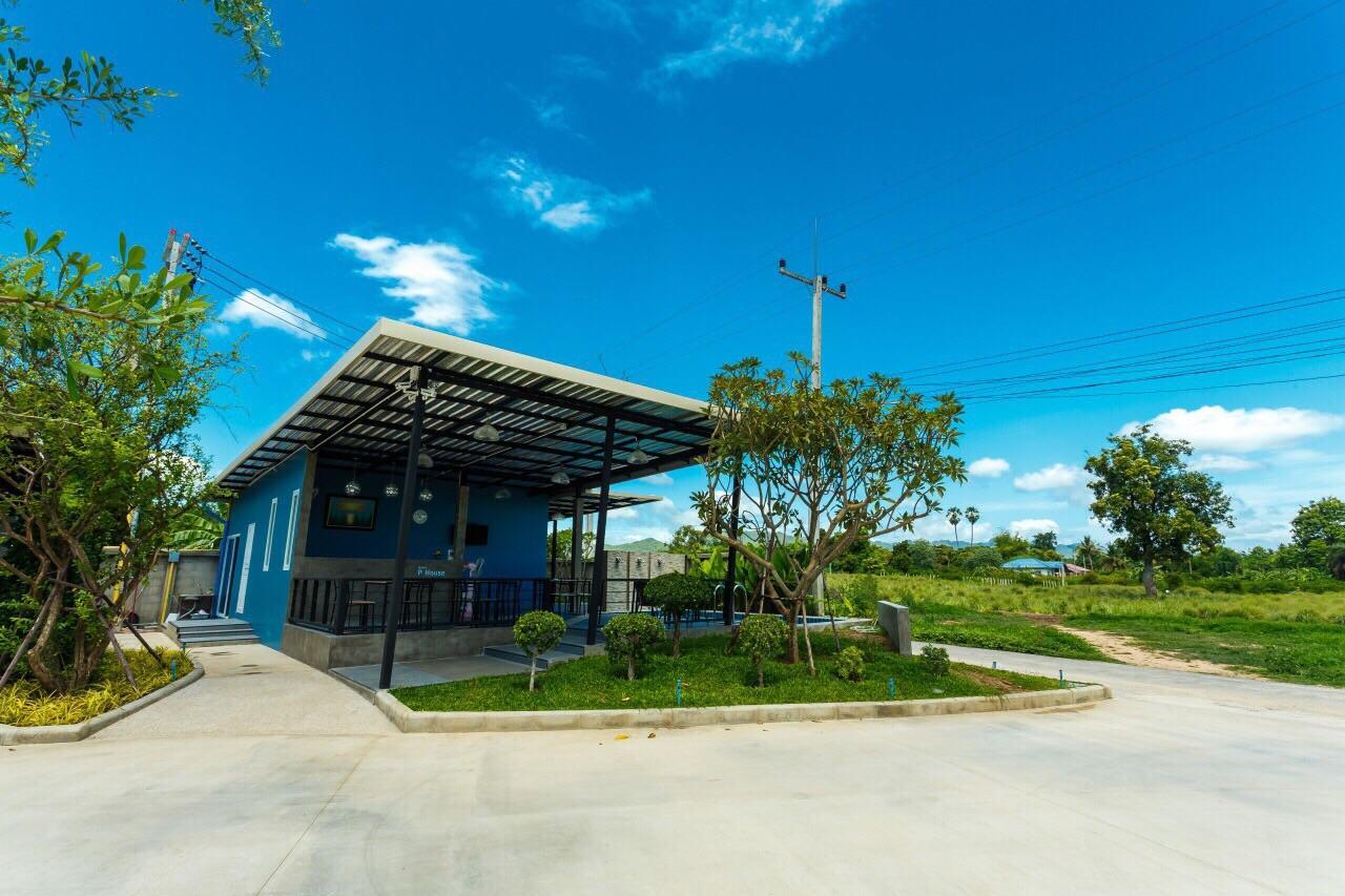 P House Motel Kanchanaburi City Exterior photo
